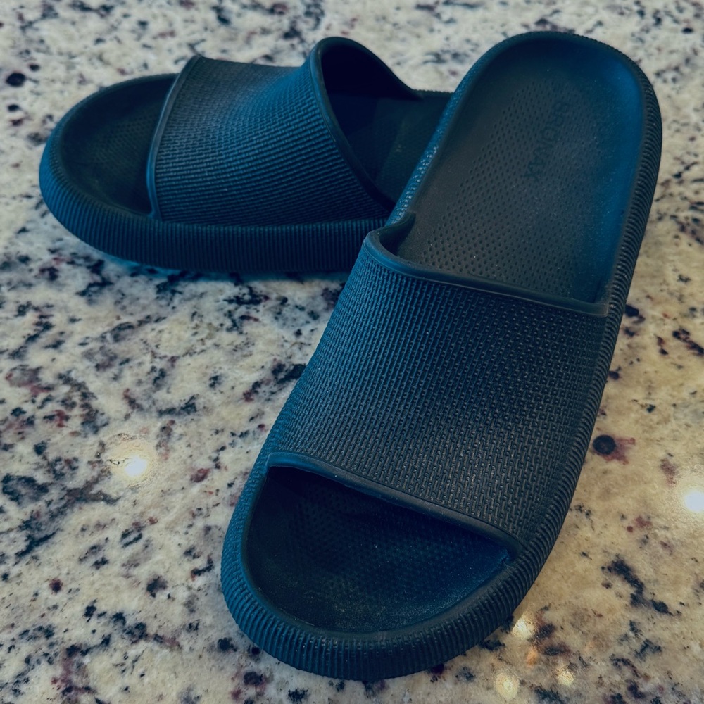 Bronax Cushion Slide Sandals Black Unisex Size 42-43 Comfortable-Beach-Pool